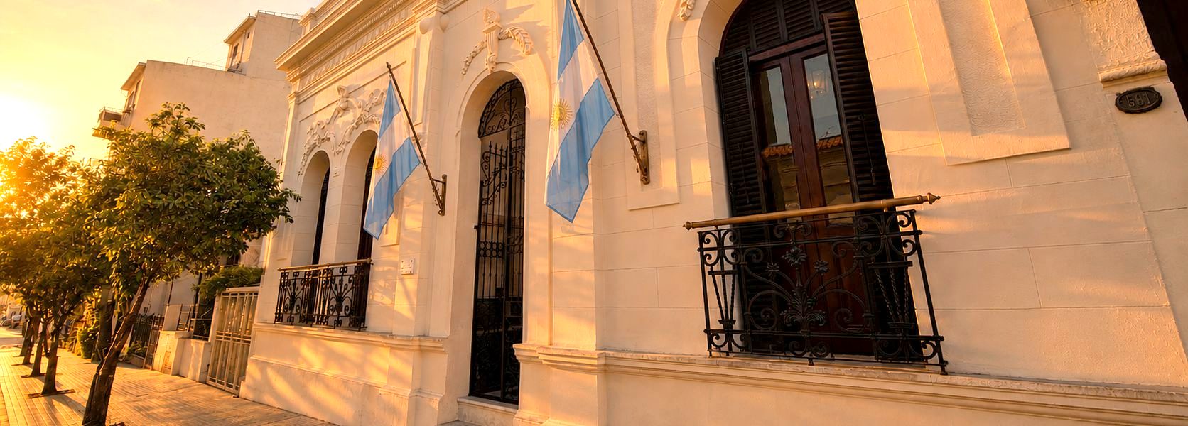 Fachada de la Dirección General de Nivel Superior, Corrientes